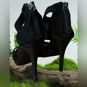AUDREY BROOKE Dixie Black Suede 3.75” Heels with T-Top Design Size 6